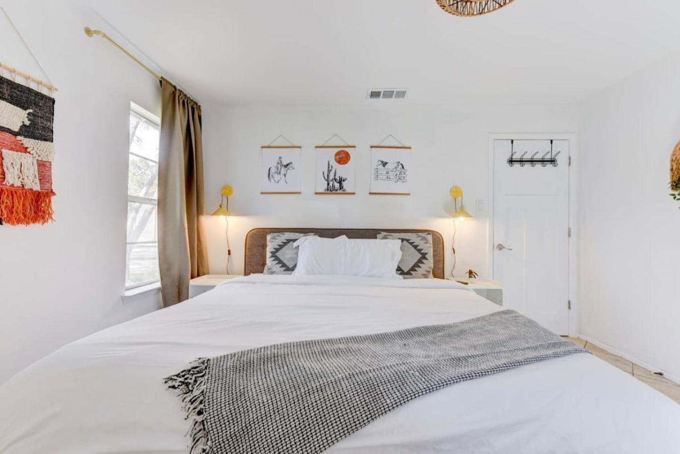 Downtown - Shiner Bungalow At Beer Ranch Project Wimberley Bagian luar foto